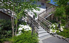 Earthbox Inn & Spa